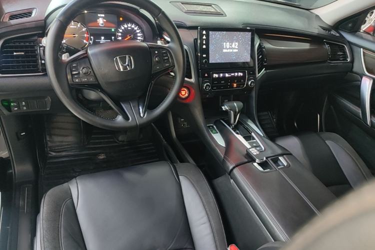 Used Honda Avancier 2017 240TURBO Two-Wheel Drive Premium Edition Center Console