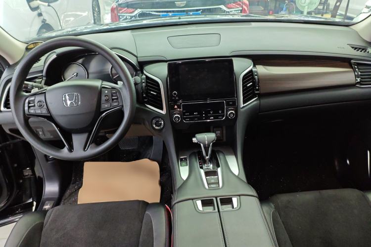 Used Honda Avancier 2017 240TURBO Two-Wheel Drive Elite Edition Center Console