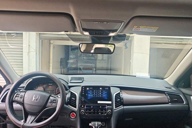 Used Honda Avancier 2017 240TURBO Two-Wheel Drive Premium Edition Center Console