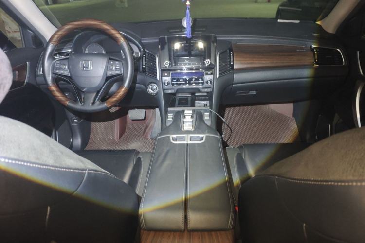 Used Honda Avancier 2017 370TURBO Four-Wheel Drive Prestige Edition Center Console