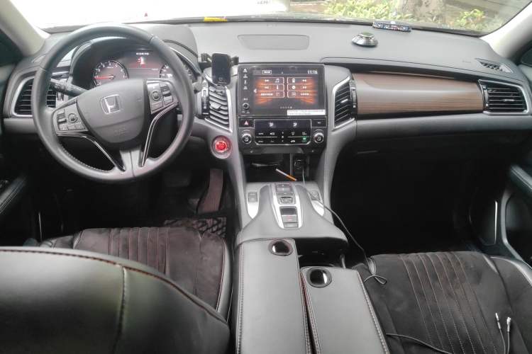 Used Honda Avancier 2017 370TURBO 2WD Luxury Edition Center Console