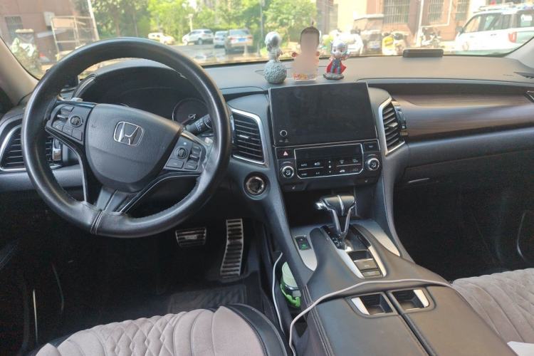 Used Honda Avancier 2017 240TURBO Two-Wheel Drive Luxury Edition Center Console