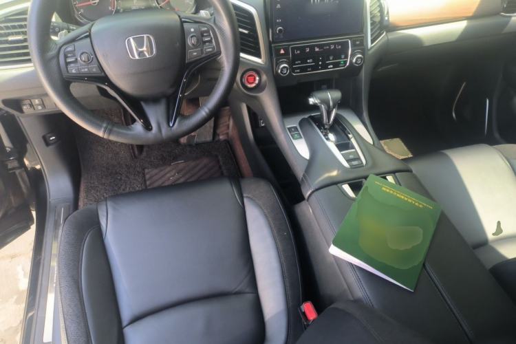 Used Honda Avancier 2017 240TURBO Two-Wheel Drive Luxury Edition Center Console