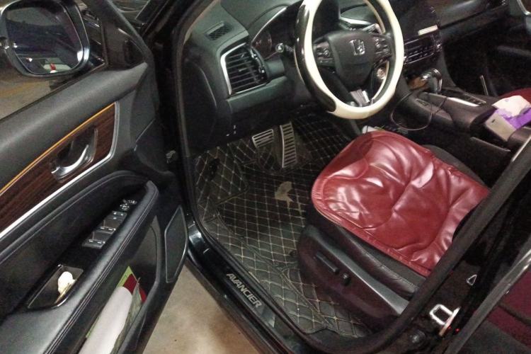 Used Honda Avancier 2017 240TURBO Two-Wheel Drive Premium Edition Driver Seat