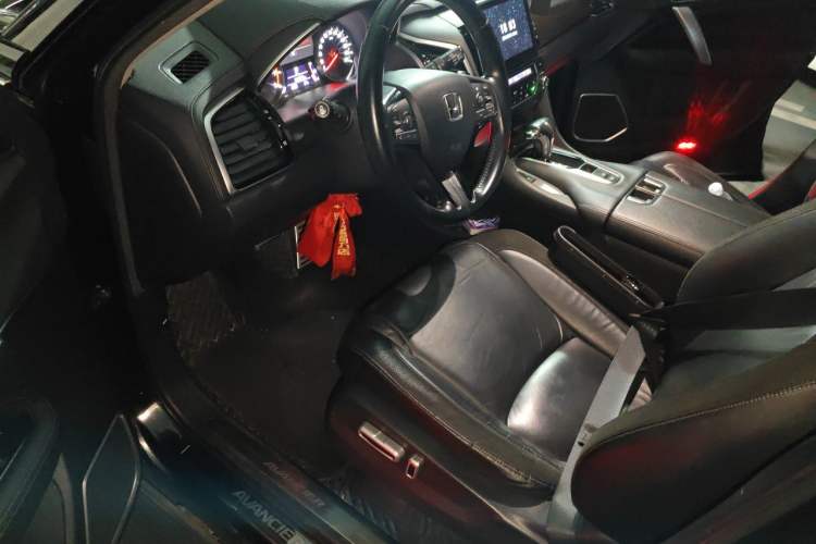 Used Honda Avancier 2017 240TURBO Two-Wheel Drive Premium Edition Driver Seat