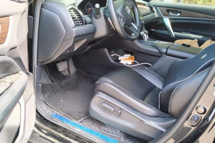 Used Honda Avancier 2017 240TURBO Two-Wheel Drive Premium Edition Driver Seat