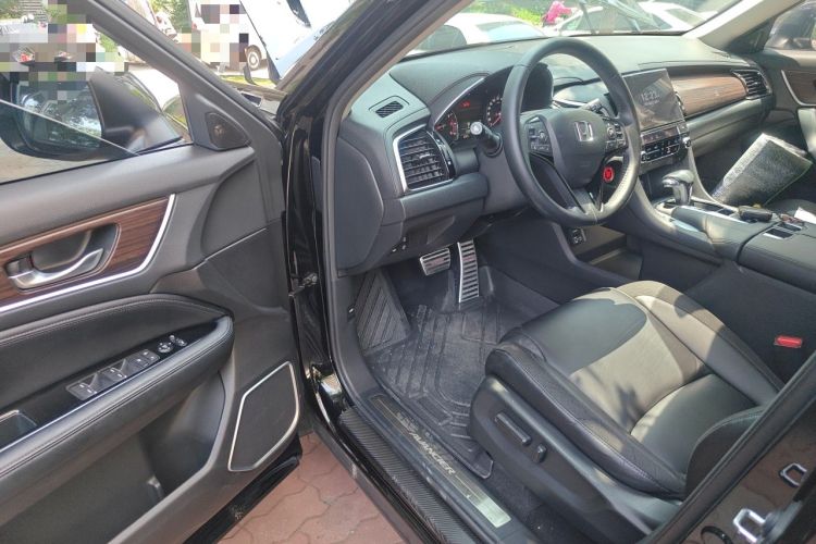 Used Honda Avancier 2017 240TURBO Two-Wheel Drive Premium Edition Driver Seat