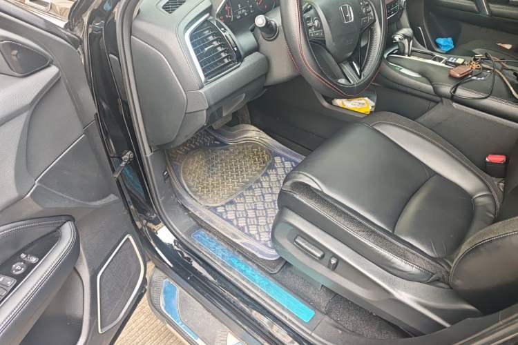 Used Honda Avancier 2017 240TURBO Two-Wheel Drive Premium Edition Driver Seat