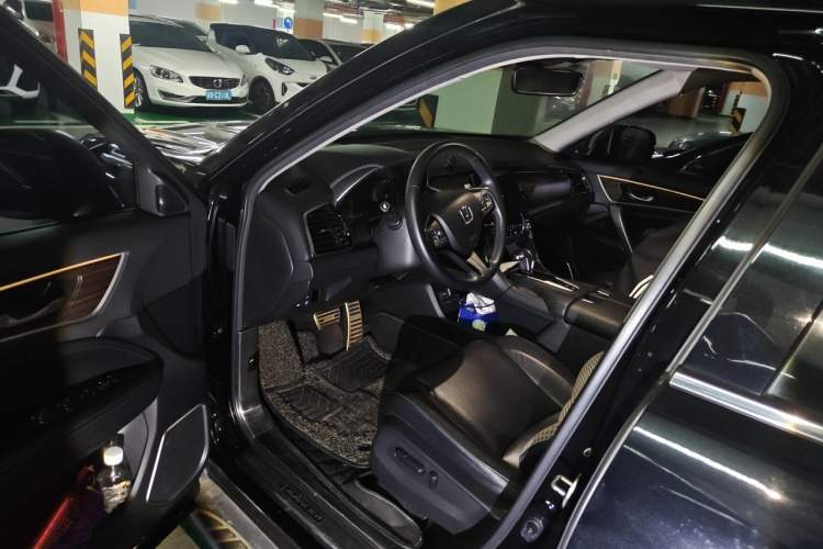 Used Honda Avancier 2017 240TURBO Two-Wheel Drive Premium Edition Driver Seat