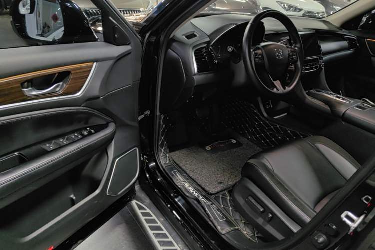 Used Honda Avancier 2017 370TURBO 2WD Luxury Edition Driver Seat