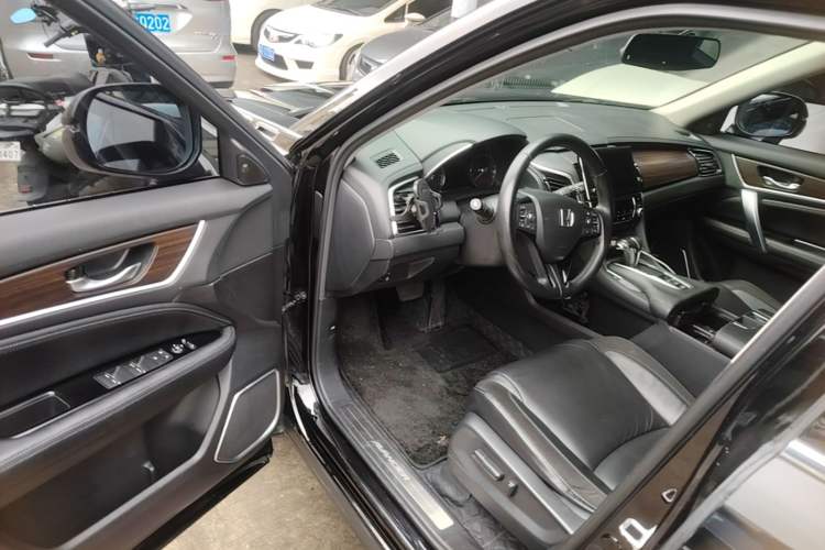 Used Honda Avancier 2017 240TURBO Two-Wheel Drive Luxury Edition Driver Seat