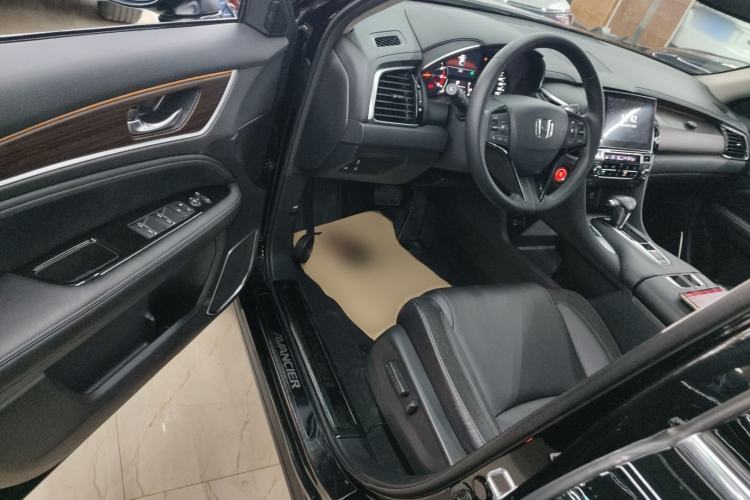 Used Honda Avancier 2017 240TURBO Two-Wheel Drive Premium Edition Driver Seat