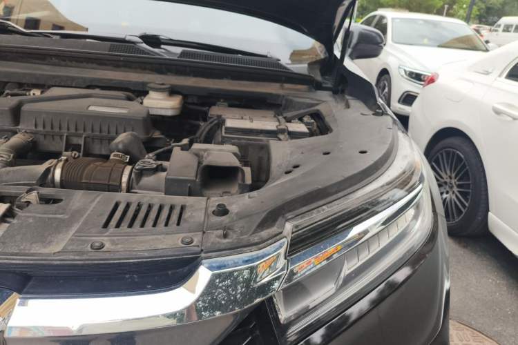 Used Honda Avancier 2017 240TURBO Two-Wheel Drive Premium Edition Engine Bay Left