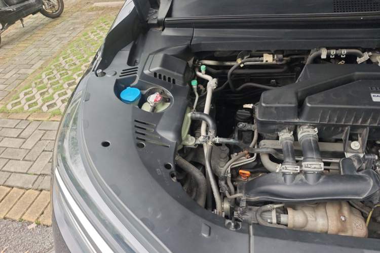 Used Honda Avancier 2017 240TURBO Two-Wheel Drive Elite Edition Engine Bay Right
