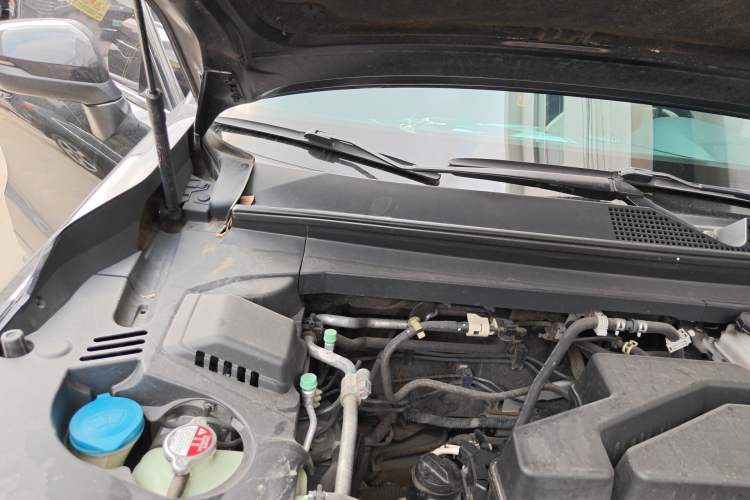 Used Honda Avancier 2017 240TURBO Two-Wheel Drive Comfort Version Engine Bay Right