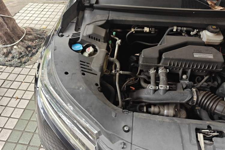 Used Honda Avancier 2017 240TURBO Two-Wheel Drive Premium Edition Engine Bay Right