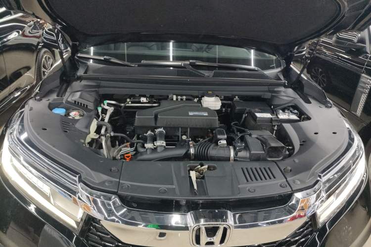 Used Honda Avancier 2017 240TURBO Two-Wheel Drive Premium Edition Engine Bay
