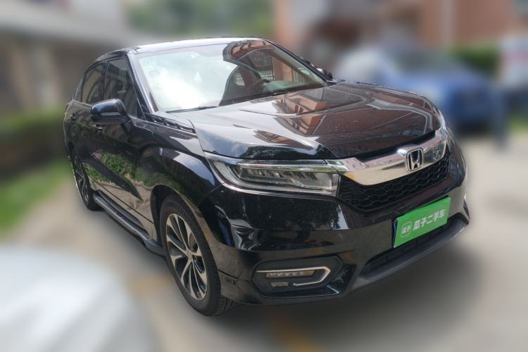 Used Honda Avancier 2017 240TURBO Two-Wheel Drive Premium Edition Front Right 45 Deg