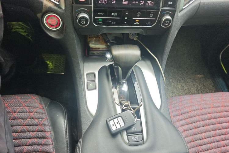 Used Honda Avancier 2017 240TURBO Two-Wheel Drive Elite Edition Gear Lever