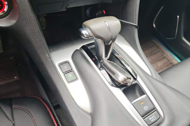 Used Honda Avancier 2017 240TURBO Two-Wheel Drive Elite Edition Gear Lever