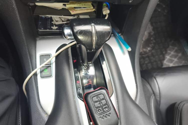 Used Honda Avancier 2017 240TURBO Two-Wheel Drive Premium Edition Gear Lever