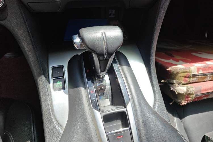 Used Honda Avancier 2017 240TURBO Two-Wheel Drive Comfort Version Gear Lever