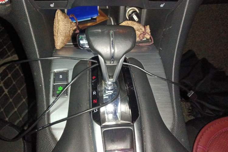 Used Honda Avancier 2017 240TURBO Two-Wheel Drive Premium Edition Gear Lever