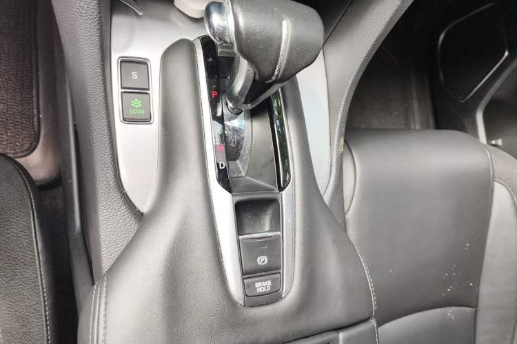 Used Honda Avancier 2017 240TURBO Two-Wheel Drive Luxury Edition Gear Lever
