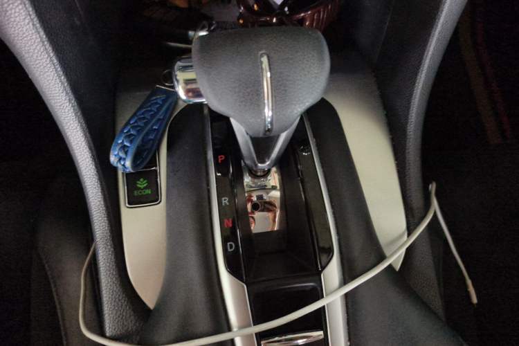 Used Honda Avancier 2017 240TURBO Two-Wheel Drive Elite Edition Gear Lever