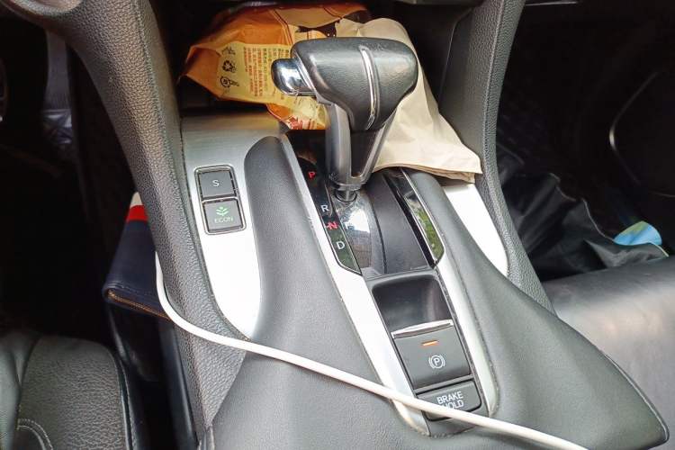 Used Honda Avancier 2017 240TURBO Two-Wheel Drive Premium Edition Gear Lever