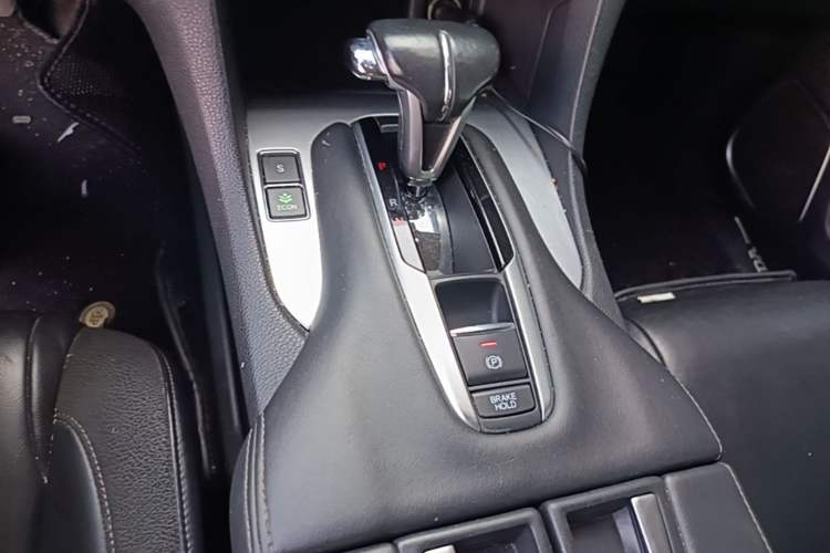 Used Honda Avancier 2017 240TURBO Two-Wheel Drive Premium Edition Gear Lever