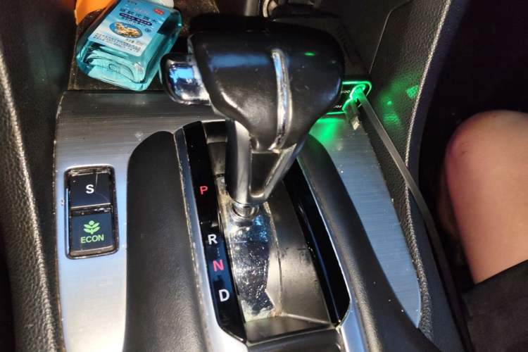 Used Honda Avancier 2017 240TURBO Two-Wheel Drive Comfort Version Gear Lever