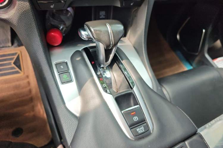 Used Honda Avancier 2017 240TURBO Two-Wheel Drive Premium Edition Gear Lever