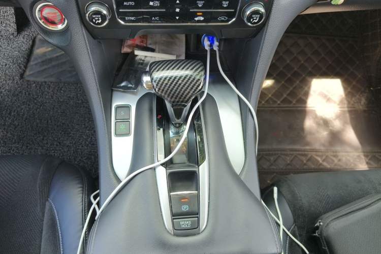 Used Honda Avancier 2017 240TURBO Two-Wheel Drive Elite Edition Gear Lever