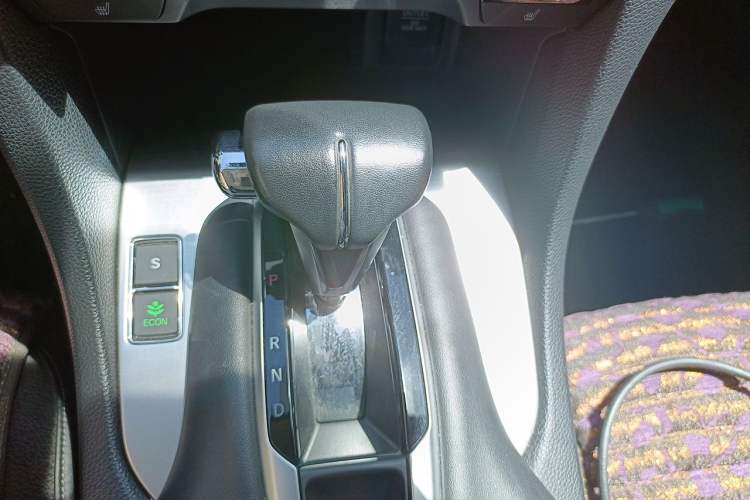 Used Honda Avancier 2017 240TURBO Two-Wheel Drive Premium Edition Gear Lever