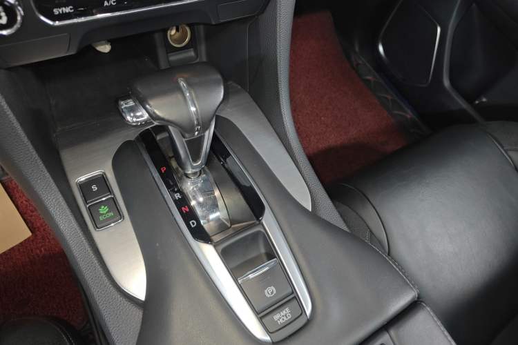 Used Honda Avancier 2017 240TURBO Two-Wheel Drive Comfort Version Gear Lever