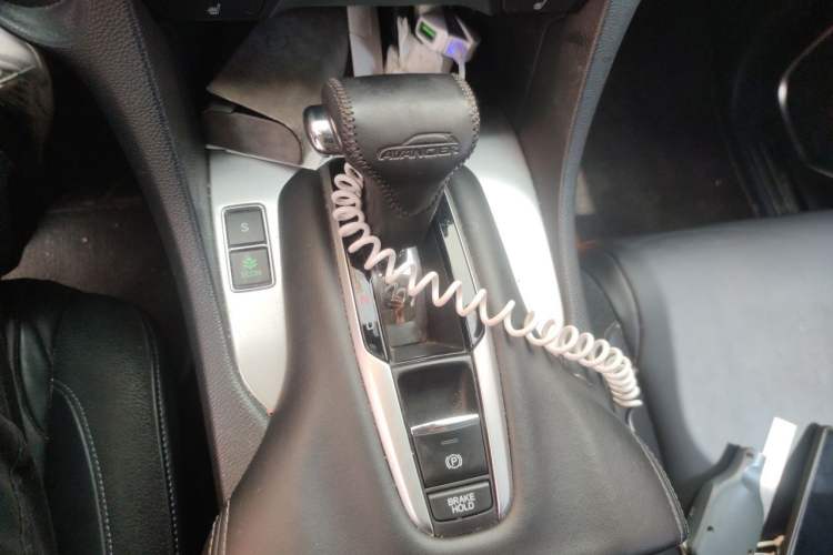 Used Honda Avancier 2017 240TURBO Two-Wheel Drive Premium Edition Gear Lever