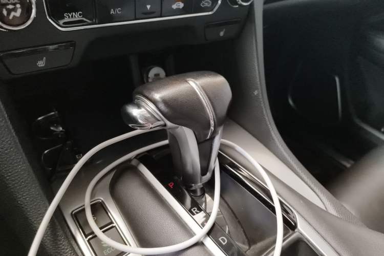 Used Honda Avancier 2017 240TURBO Two-Wheel Drive Luxury Edition Gear Lever