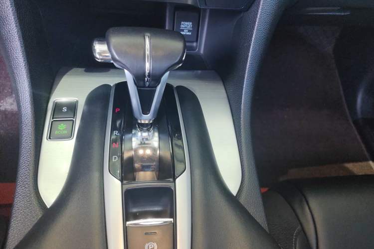 Used Honda Avancier 2017 240TURBO Two-Wheel Drive Comfort Version Gear Lever