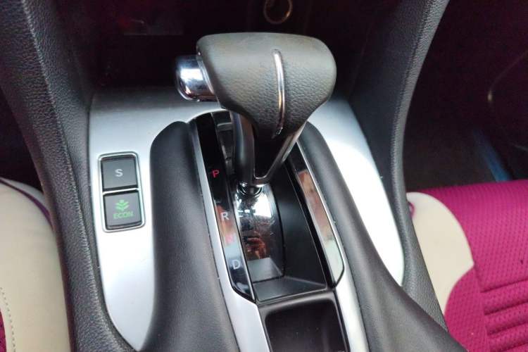 Used Honda Avancier 2017 240TURBO Two-Wheel Drive Elite Edition Gear Lever
