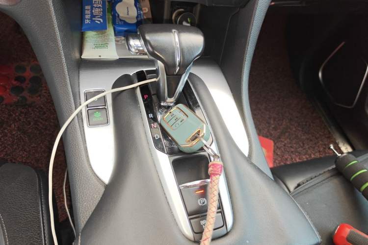 Used Honda Avancier 2017 240TURBO Two-Wheel Drive Comfort Version Gear Lever