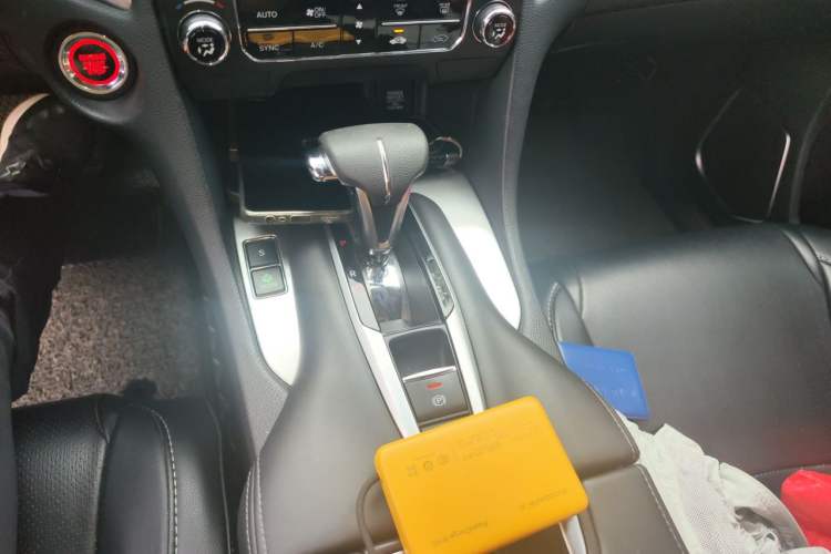 Used Honda Avancier 2017 240TURBO Two-Wheel Drive Elite Edition Gear Lever