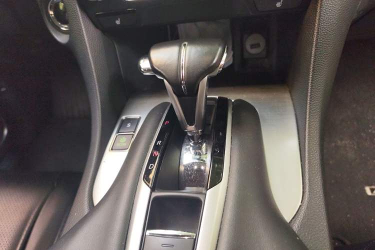 Used Honda Avancier 2017 240TURBO Two-Wheel Drive Luxury Edition Gear Lever