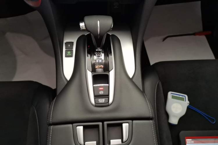 Used Honda Avancier 2017 240TURBO Two-Wheel Drive Elite Edition Gear Lever