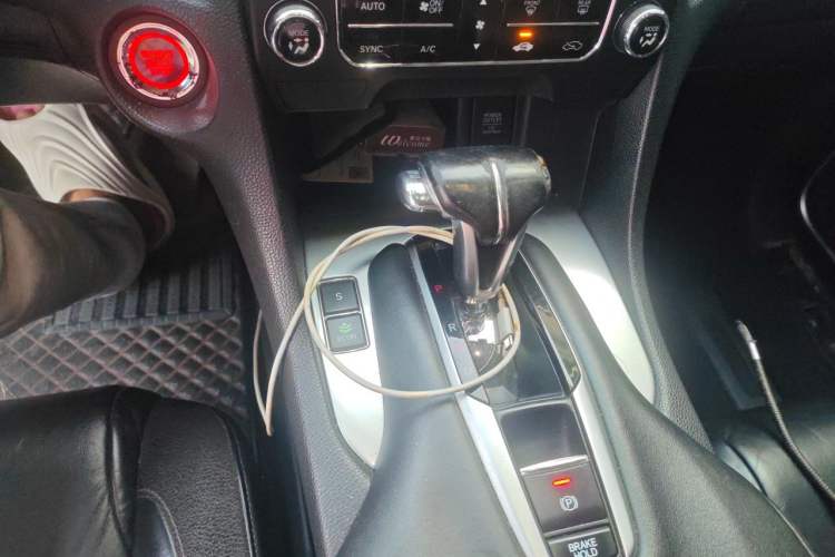 Used Honda Avancier 2017 240TURBO Two-Wheel Drive Comfort Version Gear Lever