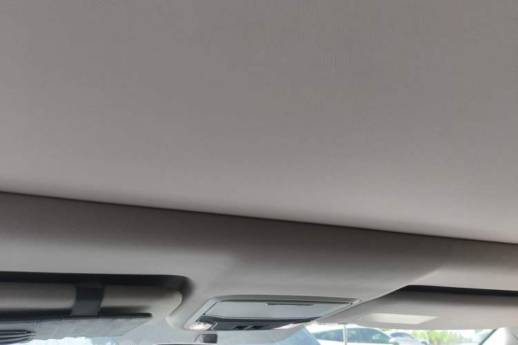 Used Honda Avancier 2017 240TURBO Two-Wheel Drive Luxury Edition Headliner