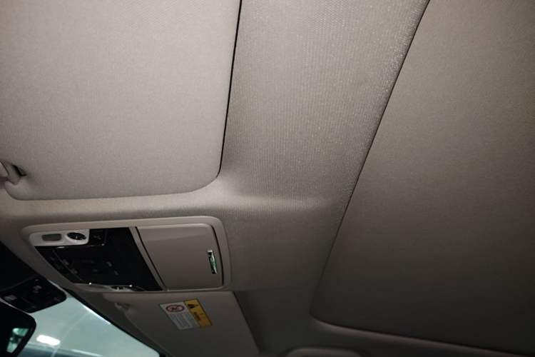 Used Honda Avancier 2017 240TURBO Two-Wheel Drive Premium Edition Headliner