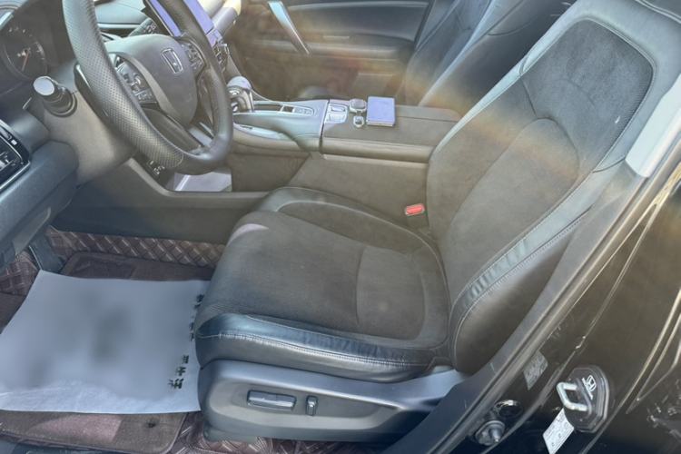 Used Honda Avancier 2017 240TURBO Two-Wheel Drive Elite Edition Interior 5