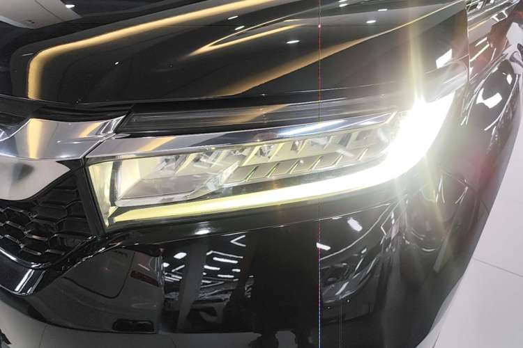 Used Honda Avancier 2017 240TURBO Two-Wheel Drive Premium Edition Left Front Headlight