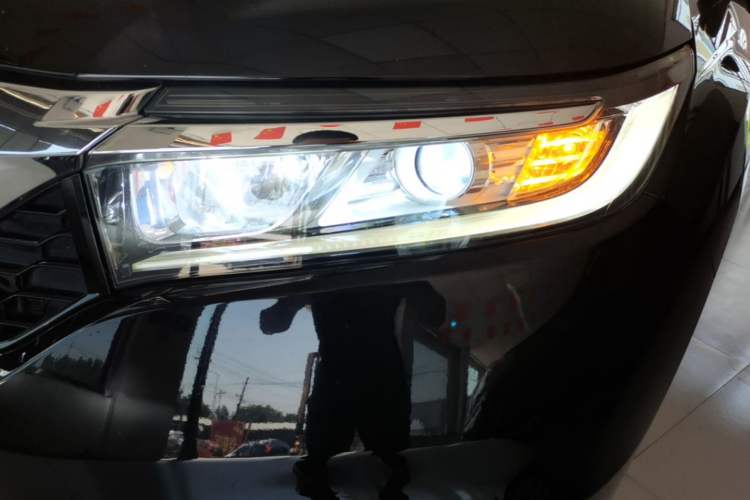 Used Honda Avancier 2017 240TURBO Two-Wheel Drive Elite Edition Left Front Headlight